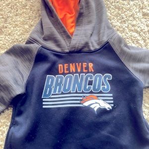 Bronco hoodie ! New ! 3T !